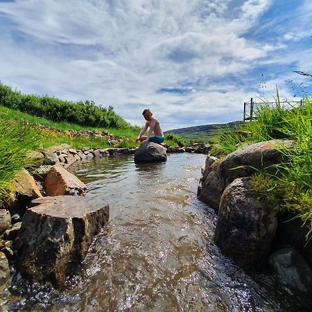 Hotel Laugarholl With Natural Hot Spring Holmavik Bagian luar foto