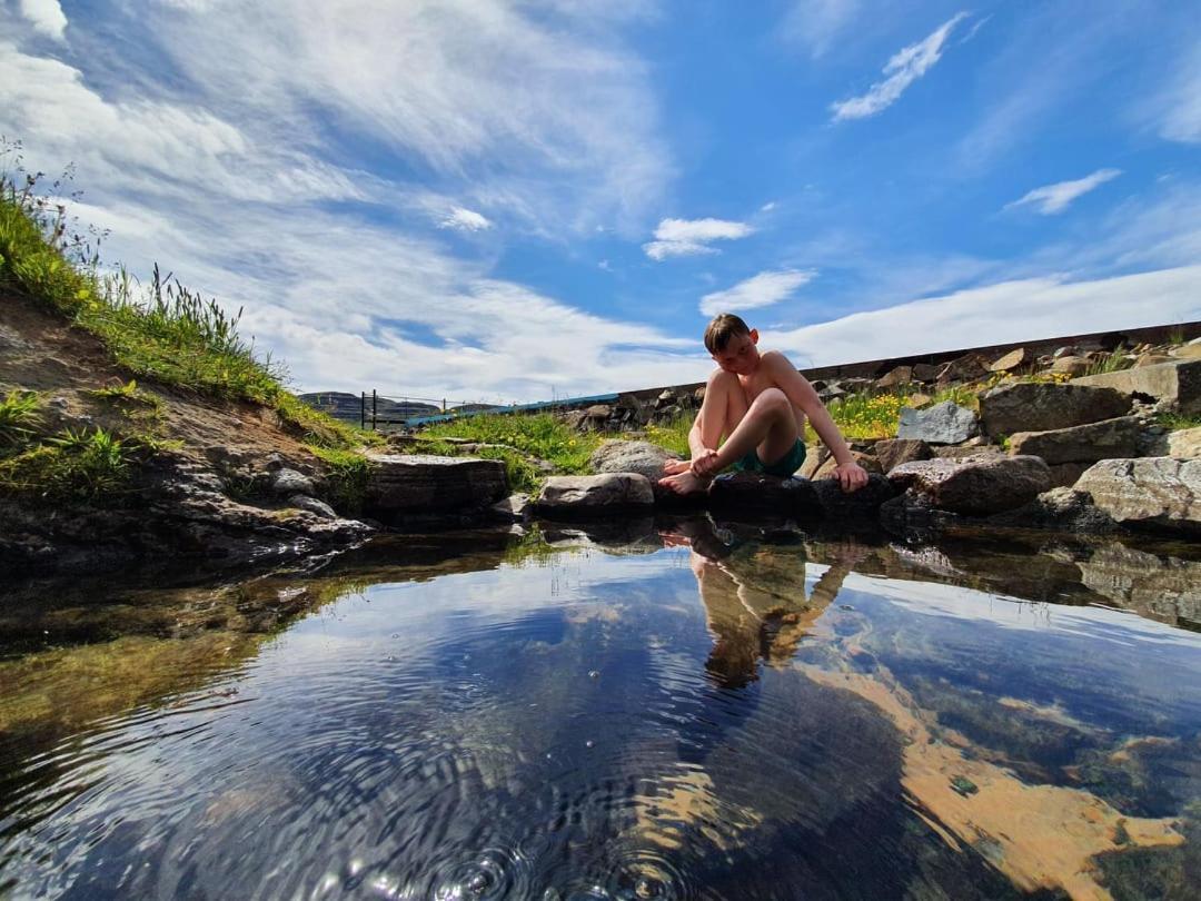 Hotel Laugarholl With Natural Hot Spring Holmavik Bagian luar foto