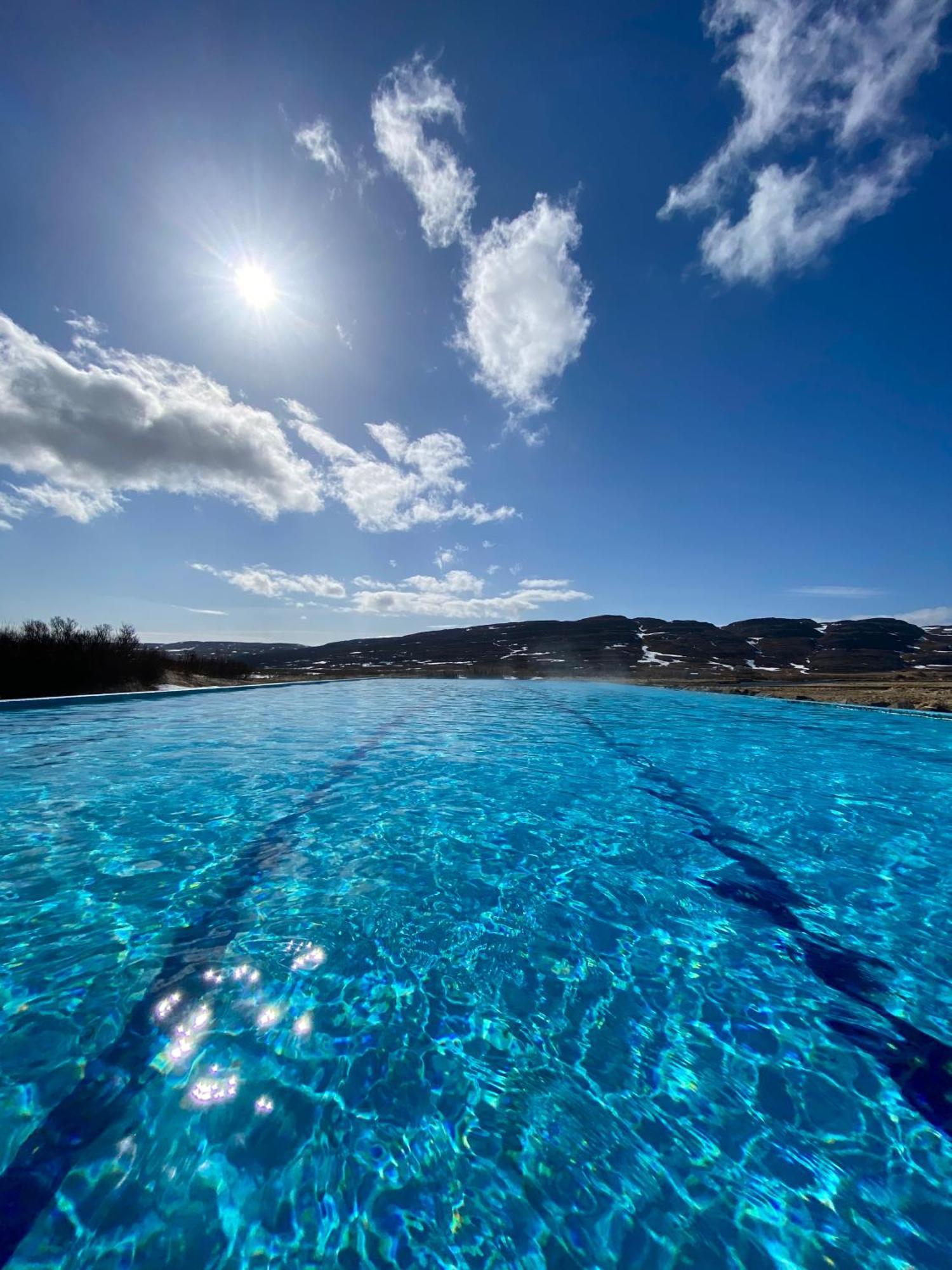 Hotel Laugarholl With Natural Hot Spring Holmavik Bagian luar foto