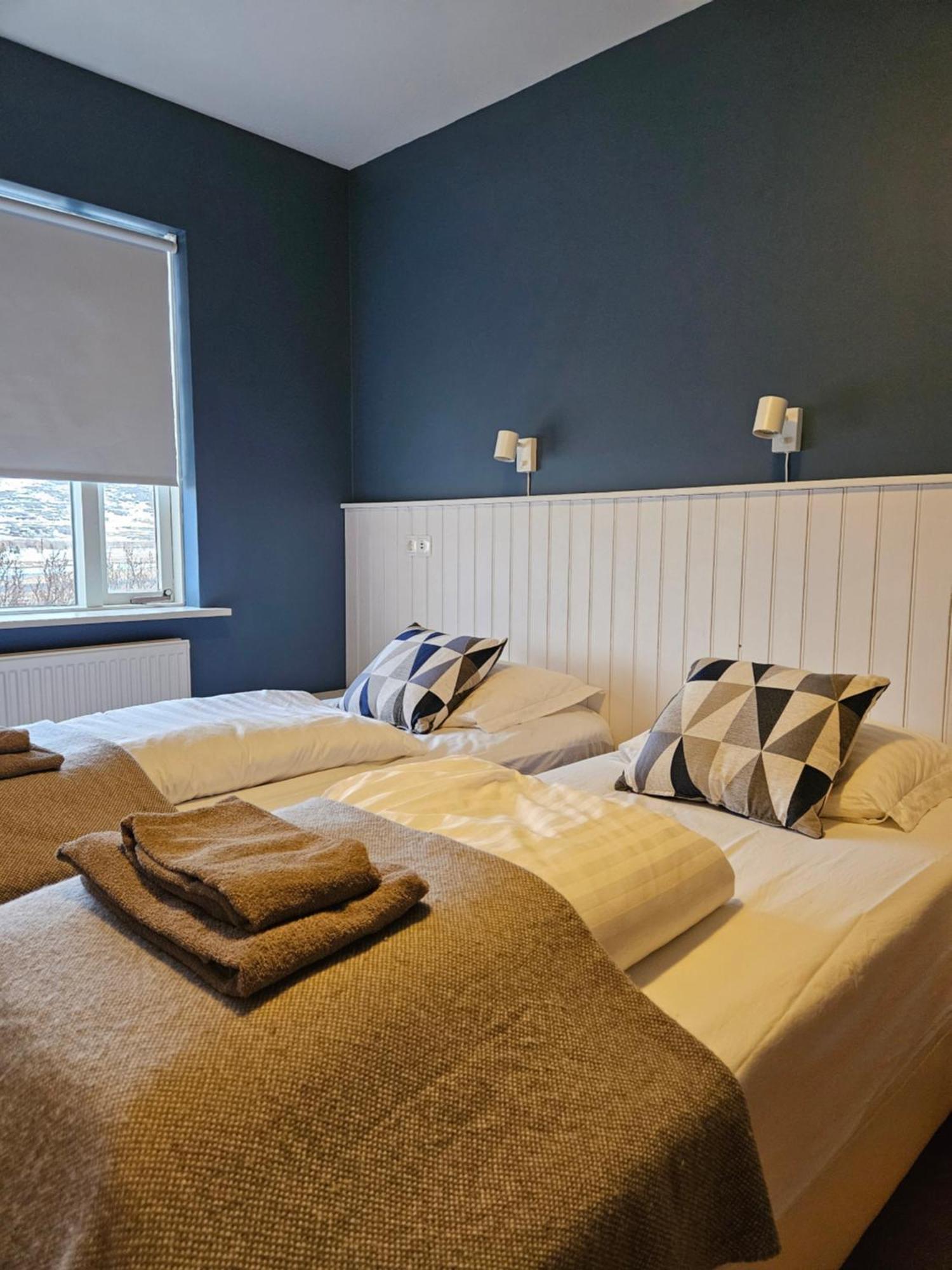 Hotel Laugarholl With Natural Hot Spring Holmavik Bagian luar foto