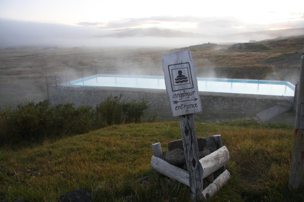 Hotel Laugarholl With Natural Hot Spring Holmavik Bagian luar foto